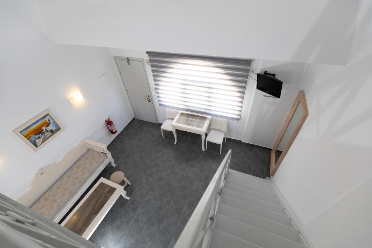 Erato Apartments Fira  Eksteriør billede